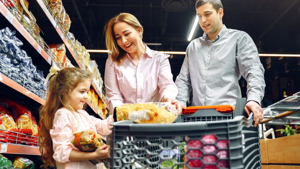 Market reyonunda pratik gıda ürünleri